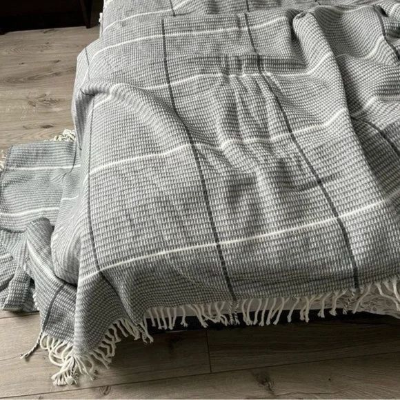 The cotton Company Turkish Throw Blanket light blue White with Tussles Large - Picture 6 of 7
